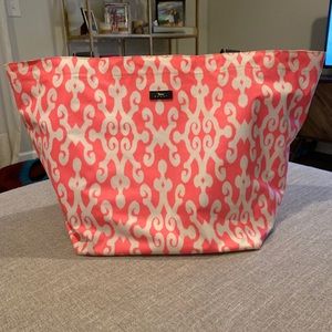 Scout Weekender Bag, pink and white